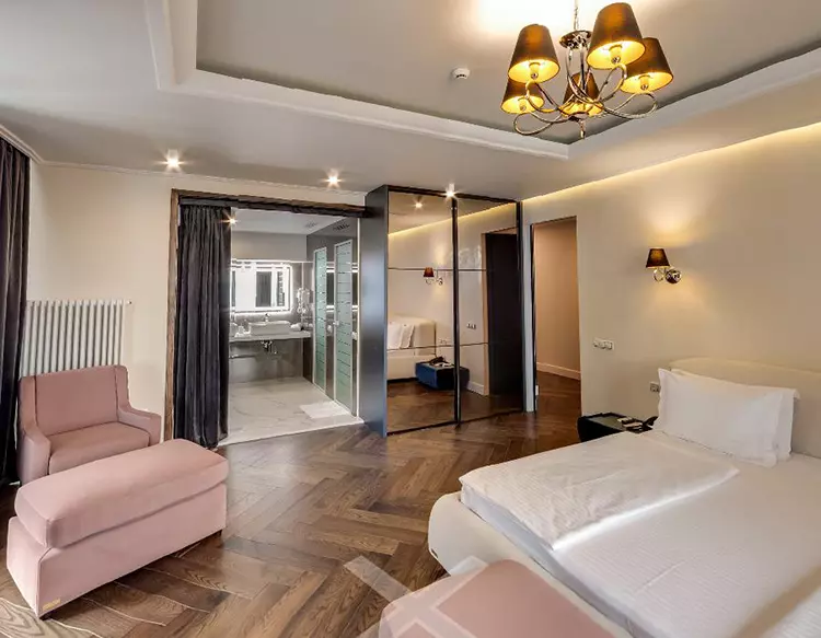 Готель "F&B (Fomich)"