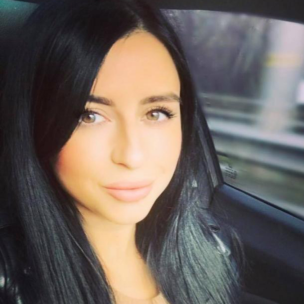 Олена Зотова